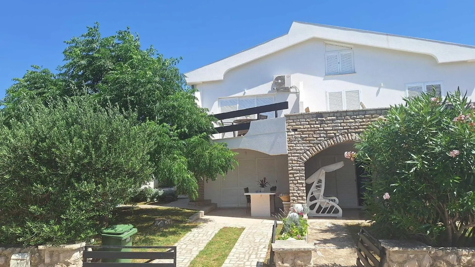 Sea View Apartment Povljana - One Bedroom Apartment With Sea View